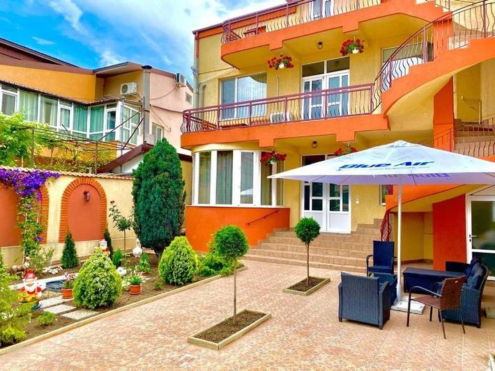 Maison d’hôte pour 2 personnes, avec terrasse et jardin dans Constanța