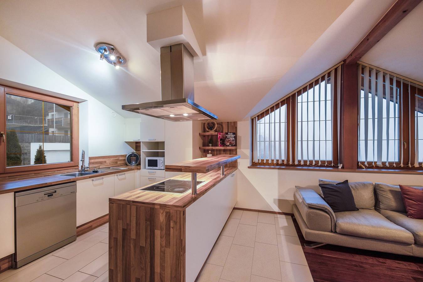 Appartamento intero, Appartamento "Huck" con vista sulle montagne, balcone e Wi-Fi in Cornedo all'Isarco, Gruppo del Catinaccio - Latemar
