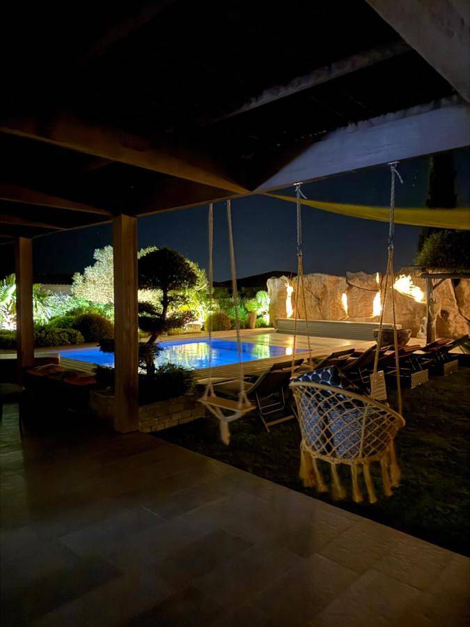 Chambre d’hôte pour 2 personnes, avec terrasse ainsi que piscine et jardin à Lecci
