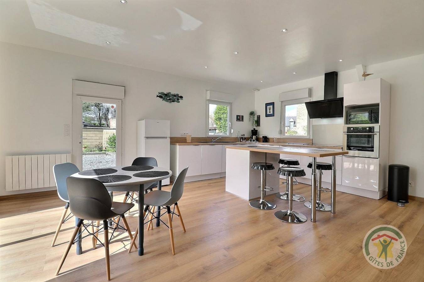 Gîte Saint-Lunaire avec jardin et TV in Saint-Lunaire, Région de Saint-Malo