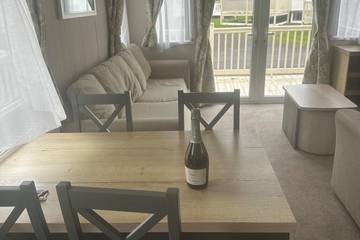 Lodge for 6 People in Lowlands, Edinburgh and Lothian, Photo 2