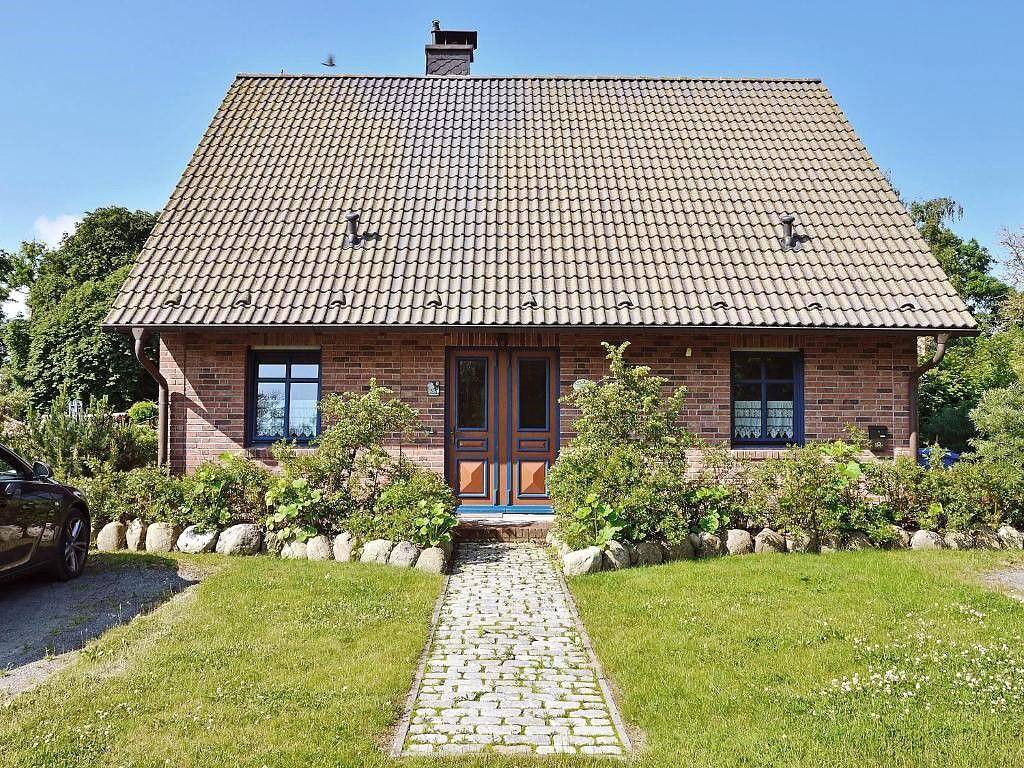 Ferienhaus Arkona – Großer Garten, gemütlicher Kamin und perfekte Lage in Putgarten, Région de Rügen
