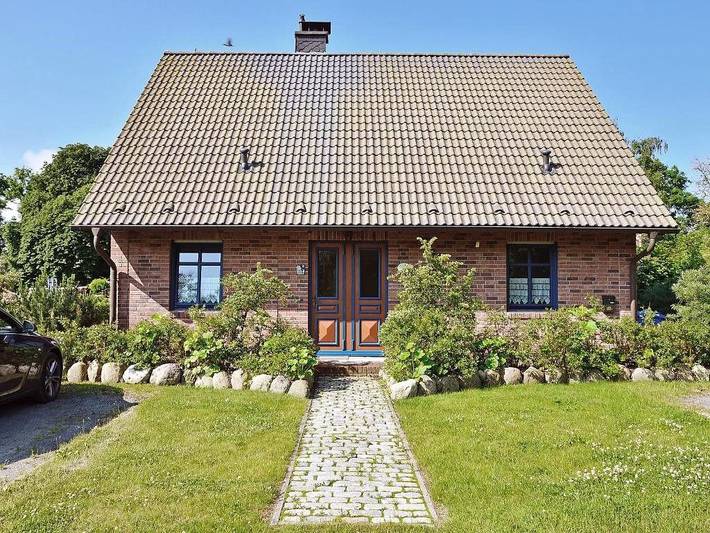 Ferienhaus für 7 Personen, mit Terrasse und Garten in Putgarten - 2