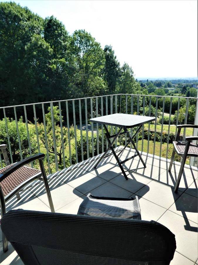 Ferienwohnung für 2 Personen, mit Terrasse und Ausblick in Lörrach - 2