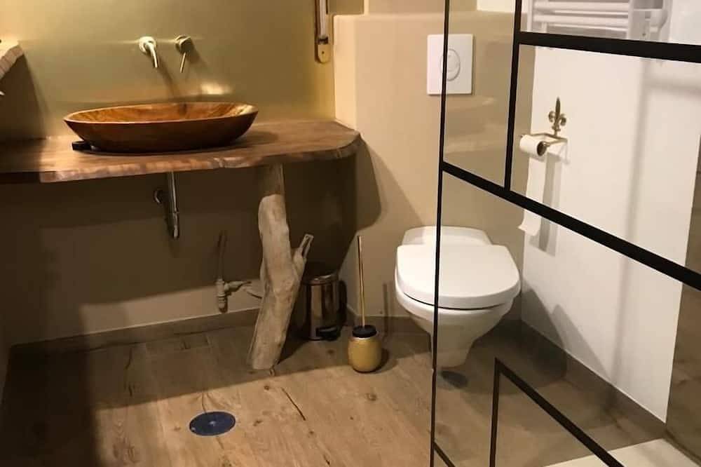 Appartamento intero, Designer apartment with private sea access 20 minutes from Rome in Torvaianica, Provincia di Roma