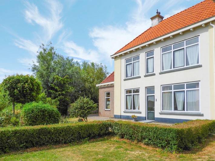 Ferienhaus für 18 Personen, mit Terrasse und Balkon/Terrasse in Westkapelle