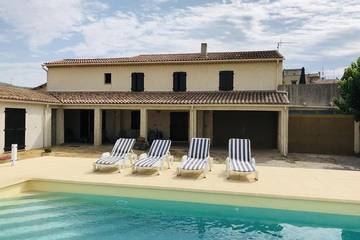 Agriturismo pour 4 personnes, avec piscine et jardin à Tavernes