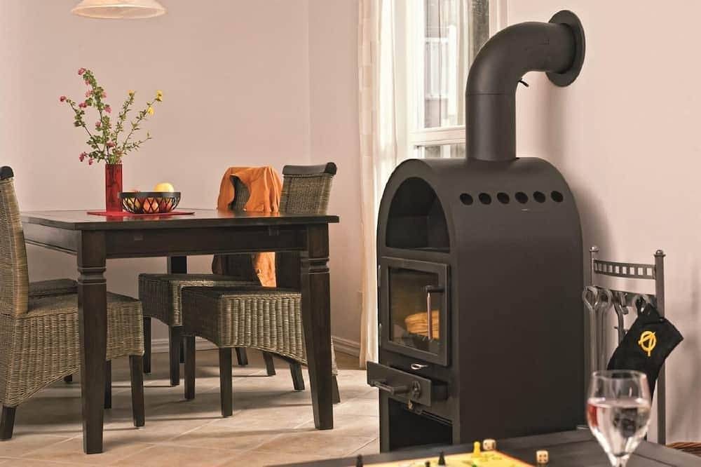 Apartamento entero, Ferienwohnung „Mön“ 68m² für 4 Pers. im Schlosspark Bad Saarow, Whirlpool und Kamin in Bad Saarow, Scharmützelsee