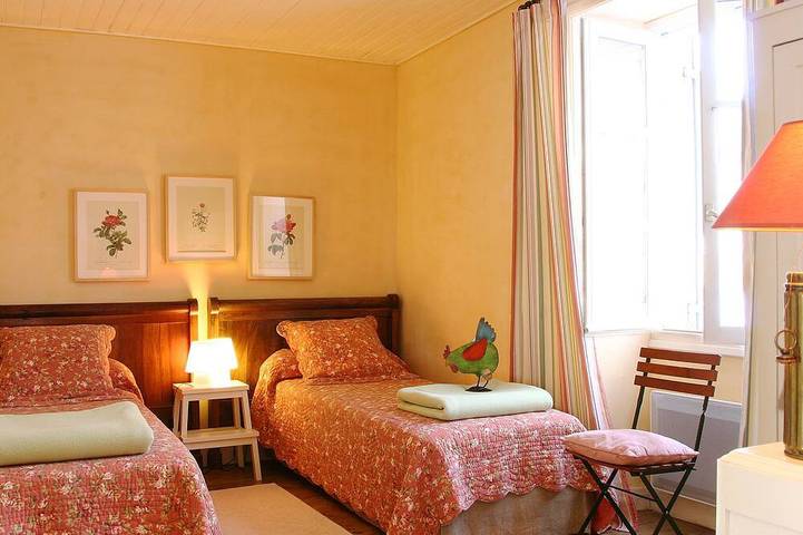 Location de vacances pour 4 personnes, avec jardin et piscine à Cubjac - 3