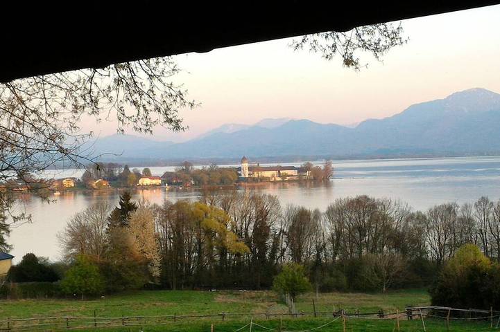 Ferienwohnung für 4 Personen, mit Balkon in Gstadt am Chiemsee