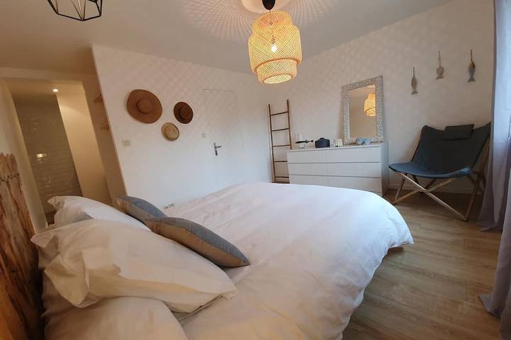 Location de vacances pour 15 personnes, avec jardin et terrasse, animaux acceptés à Plouégat-Moysan - 3