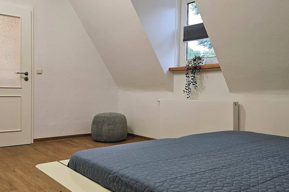 Ganze Wohnung, 3 Zi.-Ferienwohnung mit Wlan im 1. Og - Mh6 in Markgrafenheide, Rostock