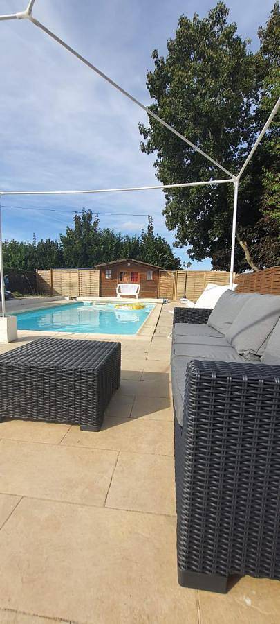 Appartement de vacances pour 3 personnes, avec piscine et jardin, animaux acceptés