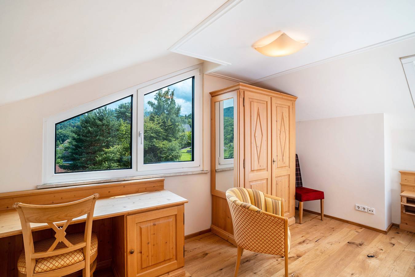Appartement entier, Chambre de campagne 'Dachjuche' avec vue sur la montagne et Wi-Fi in Bühlertal, Forêt-Noire centrale