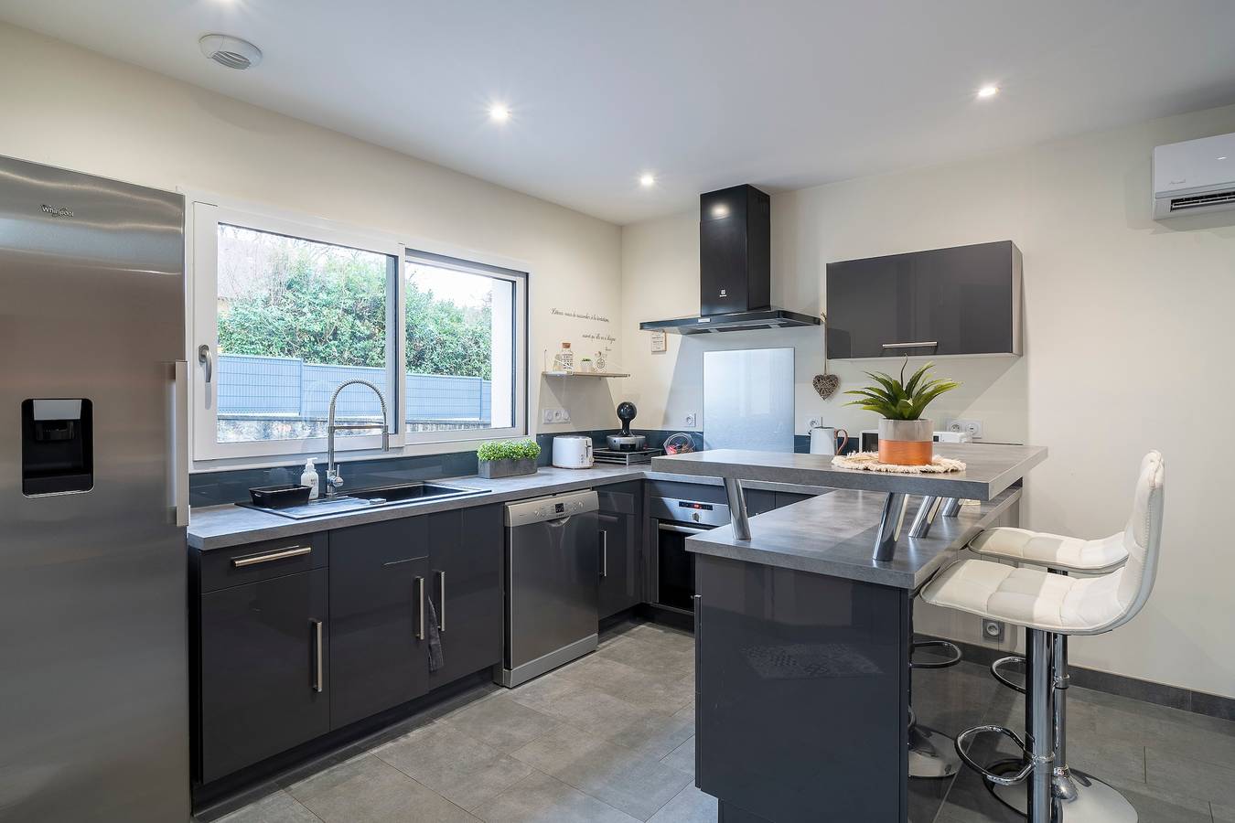 Entire apartment, L'Escapade du Petit Mas - Appt climatisé in Saint-Aurélien, Limoges region