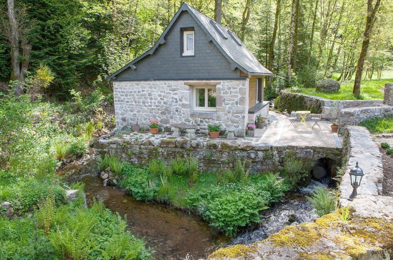 Moulin De Villesaint in Faux-la-Montagne, Parc Naturel Régional de Millevaches en Limousin