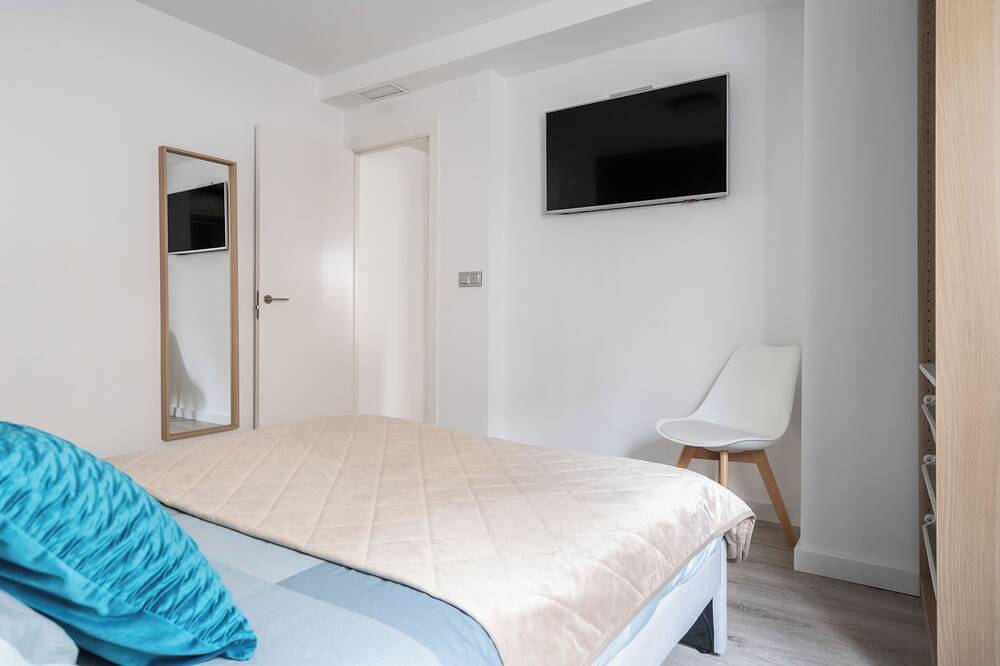 Entire apartment, Apartamento Manola in Albacete with terrace next to El Corte Inglés in Albacete, Albacete Province