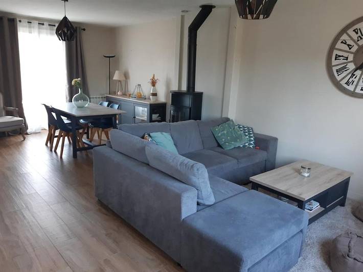 Location de vacances pour 9 personnes, avec terrasse à Trangé