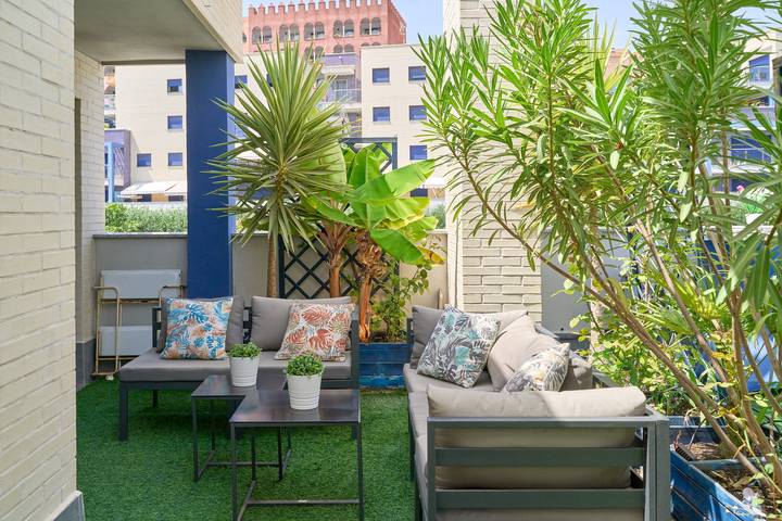 Ganze Wohnung, Apartment 'Penthouse mit Terrasse und privatem Jacuzzi' mit Meerblick, WLAN und Klimaanlage in Curumbico, Almuñecar