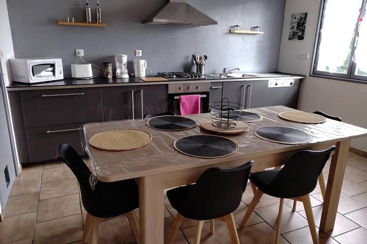 Gîte pour 6 personnes, avec jardin à Bourg-Fidèle