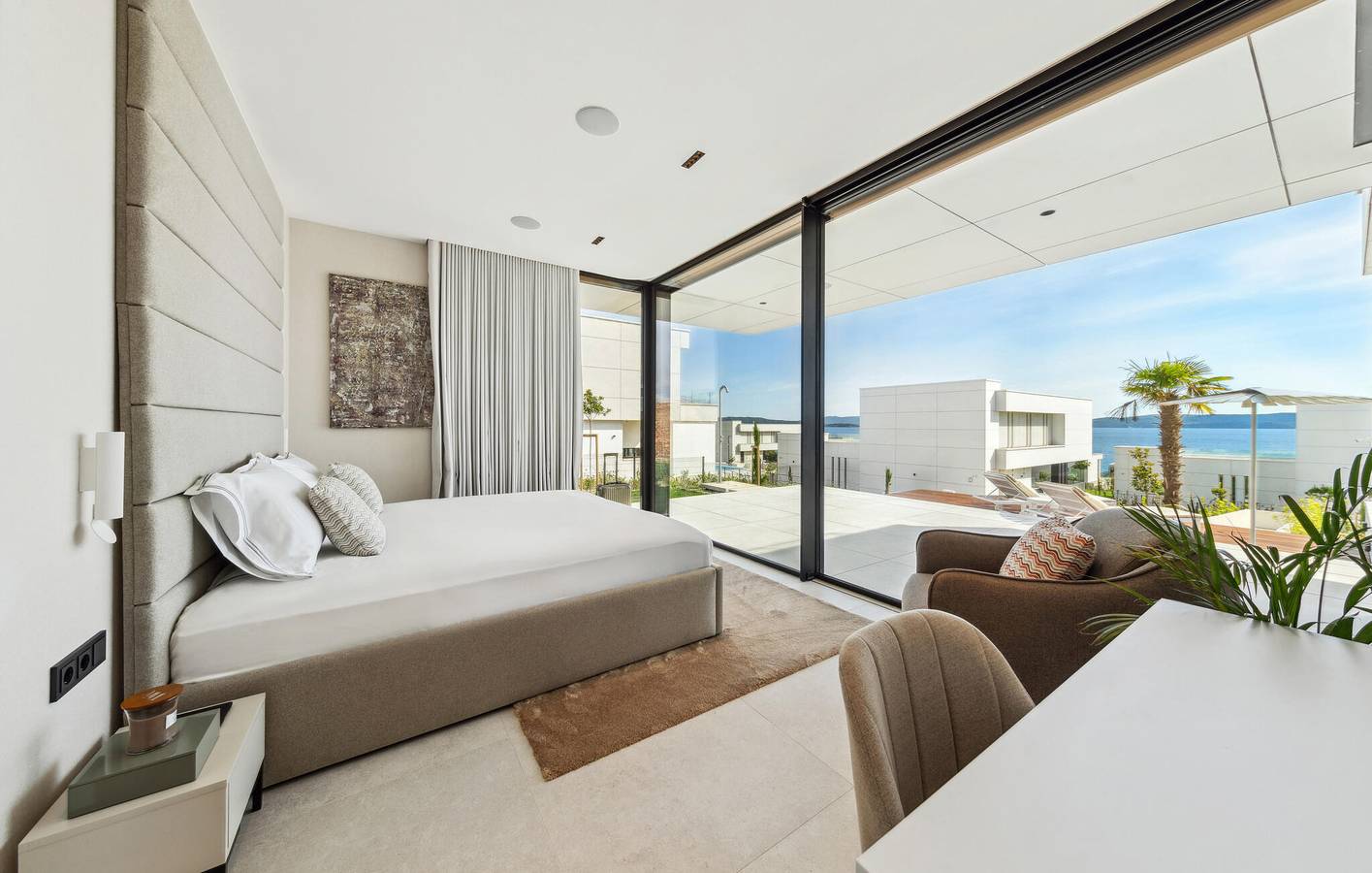 Retraite en bord de mer : appartement avec vue sur la mer, piscine et équipements modernes in Ugljan, Île d'Ugljan