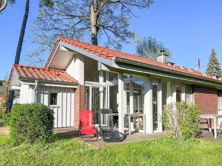Ferienhaus für 4 Personen, mit Terrasse und Garten sowie Sauna und Ausblick in Röbel, Müritz