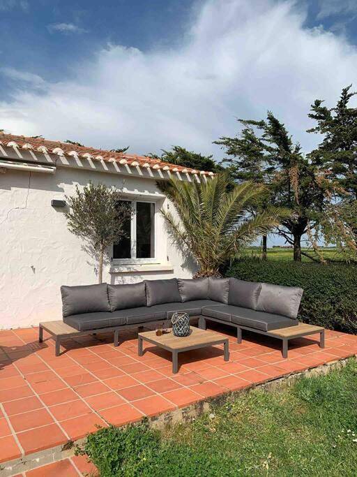 Location de vacances pour 6 personnes, avec Terrasse ainsi que Jardin et Vue à Bouin - 4