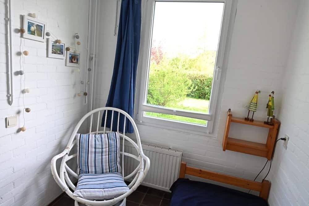 Ferienhaus am Grevelingenmeer in Strandnähe, mit Garten und Pool in Herkingen, Goeree-Overflakkee