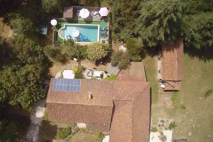 Gîte pour 6 personnes, avec jardin