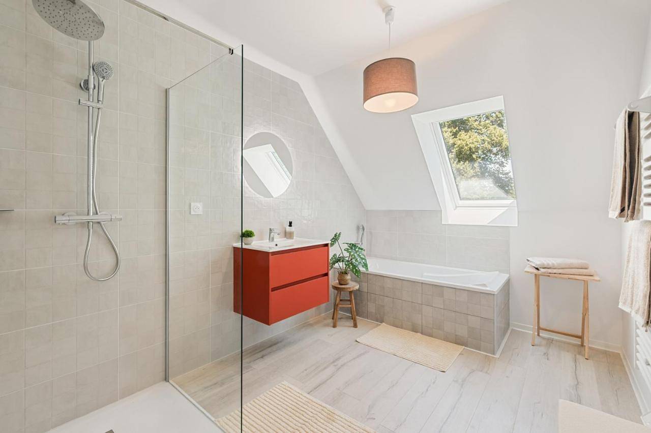 Five-Bedroom House in Montigny, Région de Rouen