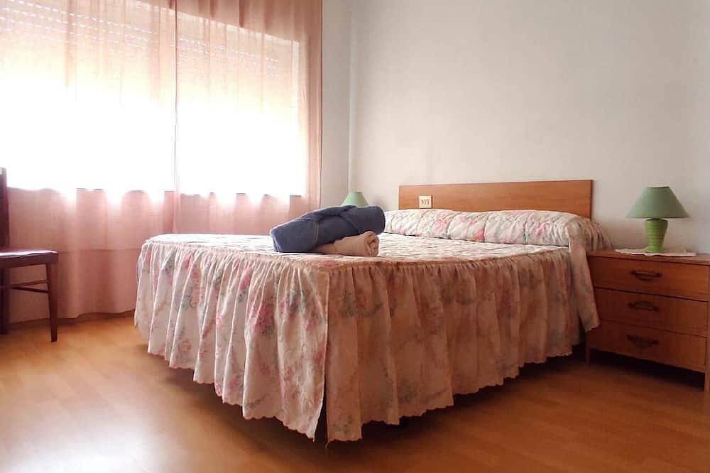 Entire apartment, Holiday apartment Camariñas for 1 - 6 persons with 3 bedrooms - Holiday apartment in one or multi-fa in Camariñas, Costa da Morte