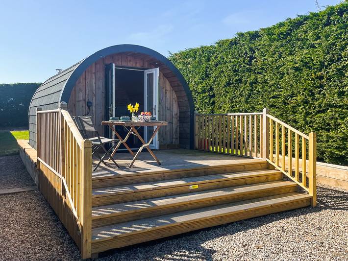 Cottage for 4 people, with garden, with pets in Angus