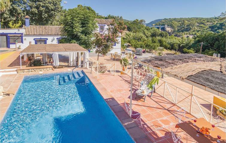 Apartamento para 6 personas, con Terraza y Jardín en Hornachuelos