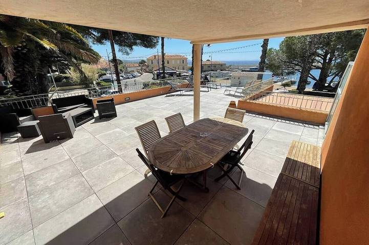 Gîte pour 6 personnes, avec terrasse dans Plage des Salins (Hyeres) - 2