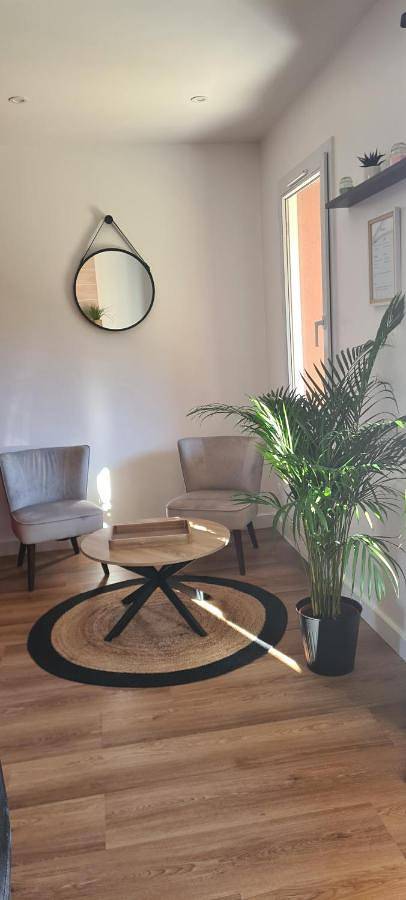 Hôtel pour 2 personnes, avec terrasse et jacuzzi à Digne-les-Bains - 2