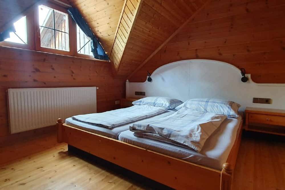 Ganze Wohnung, Gemütliche Ferienwohnung (100m2) mit 3 Schlafräumen und großer Wohnküche in Lunz am See, Mostviertel Region
