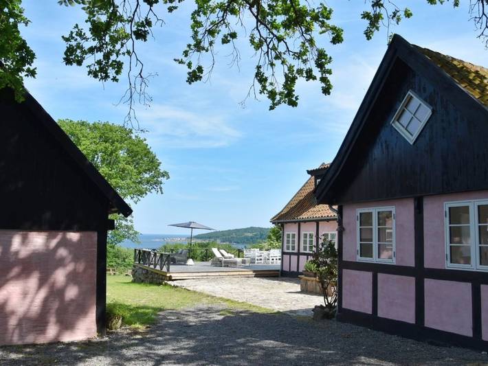 Hus för 8 Personer, med terass, med husdjur på Bornholm