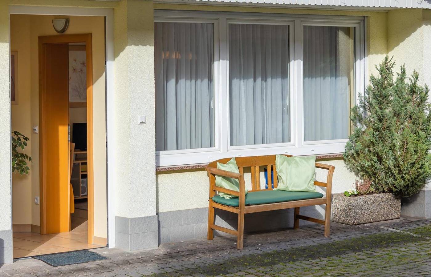 Ganze Wohnung, Ferienwohnung 4 Am Petersberg in Neef, Cochem-Zell
