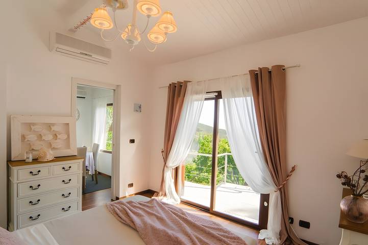 Appartamento intero, Appartamento 'Villa Antonia' con Vista Mare, Wi-Fi e Aria Condizionata in Andora, Riviera di Ponente