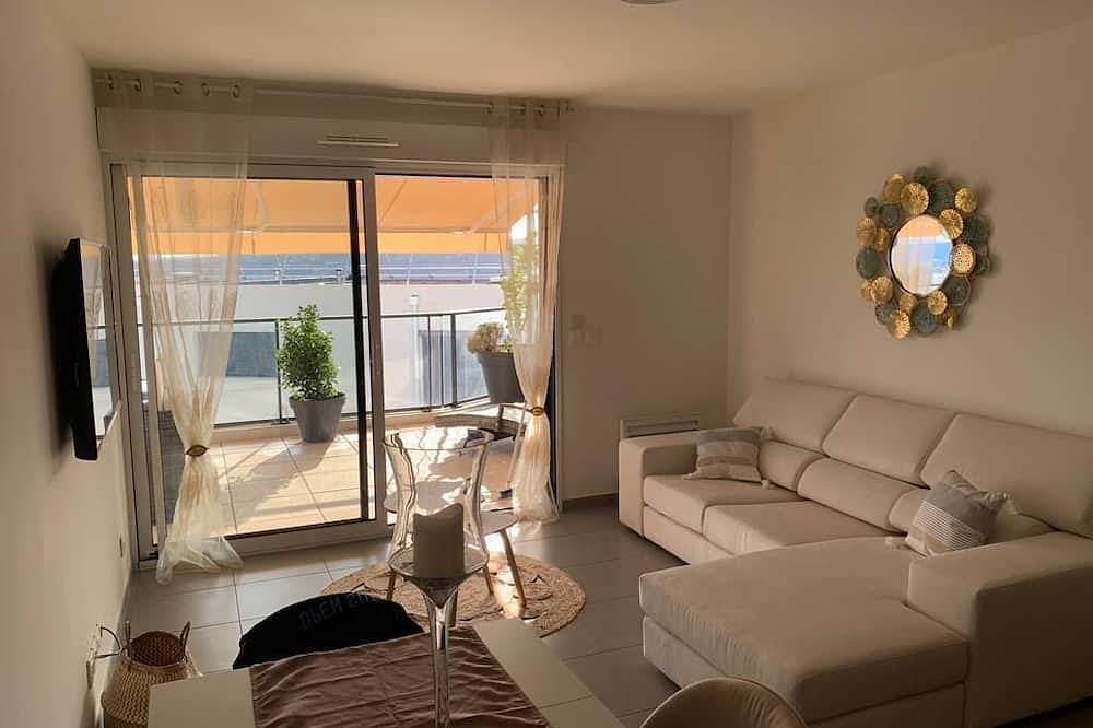 Entire apartment, Apartment Horizon - Côte d'Azur - private residence with pool in Nice (France), Nice region