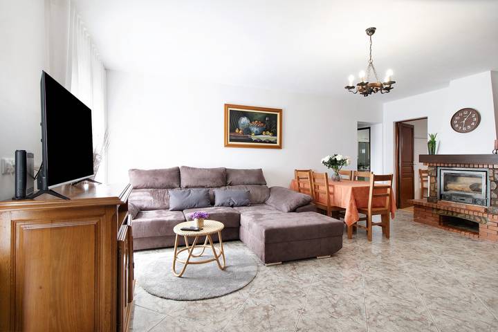 Entire apartment, Apartment 'Bellaë Holiday - Bali' with Shared Pool, Shared Garden and Wi-Fi in Apúlia, Parque Natural do Litoral Norte