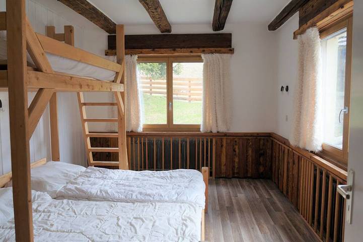 Gîte pour 28 personnes, avec terrasse dans Vissoie - 3