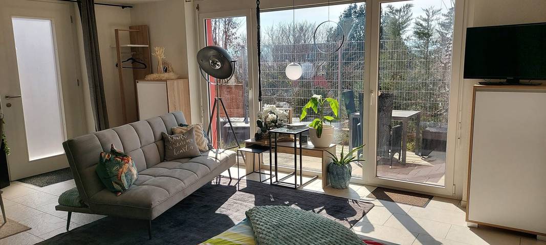 Studio entier, Studio « Sunset Avenue » avec terrasse privée, jardin et Wi-Fi près du lac de Constance in Radolfzell, Radolfzell am Bodensee