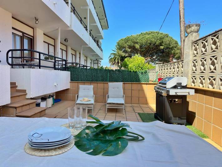 Apartamento para 5 personas, con balcón, Se admiten mascotas en Isla (Cantabria)