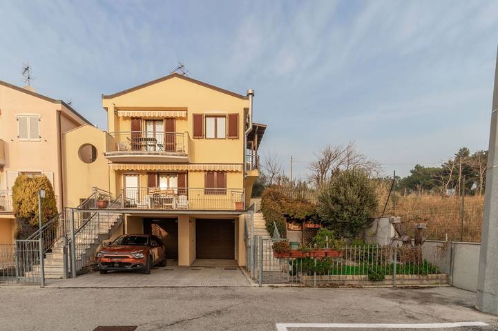 Holiday apartment for 5 people, with garden and terrace, with pets - 1