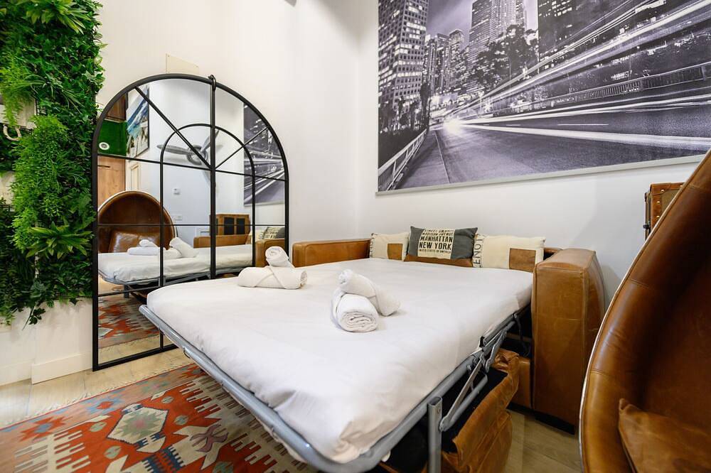 Apartamento entero, M (Alg310B) Amplio y moderno Loft con terraza privada in Barajas (desambiguación), Madrid