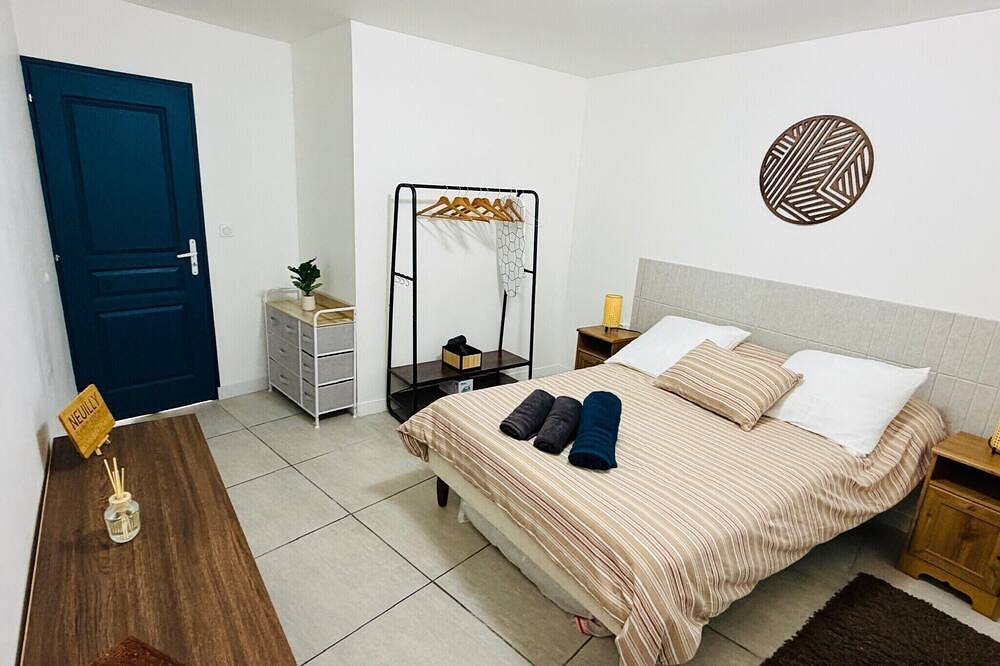 Appartement entier, Élégant et cosy 2 pièces - Entre histoire et champagne in Neuilly-Saint-Front, Aisne