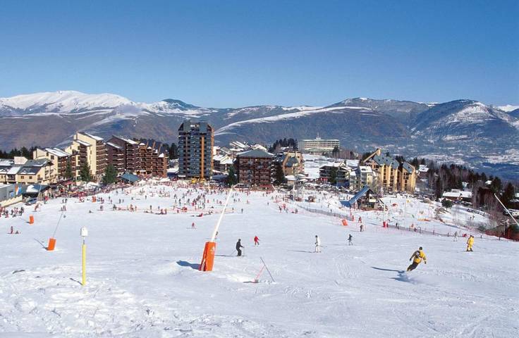 Parc de vacances pour 5 personnes, avec piscine et jardin dans les Pyrénées - 3