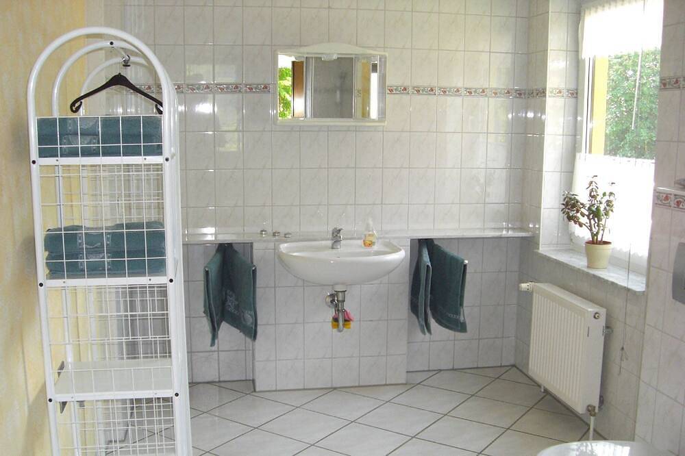 Ganze Wohnung, Ferienwohnung mit Garten in Zweedorf in Zweedorf, Bastorf
