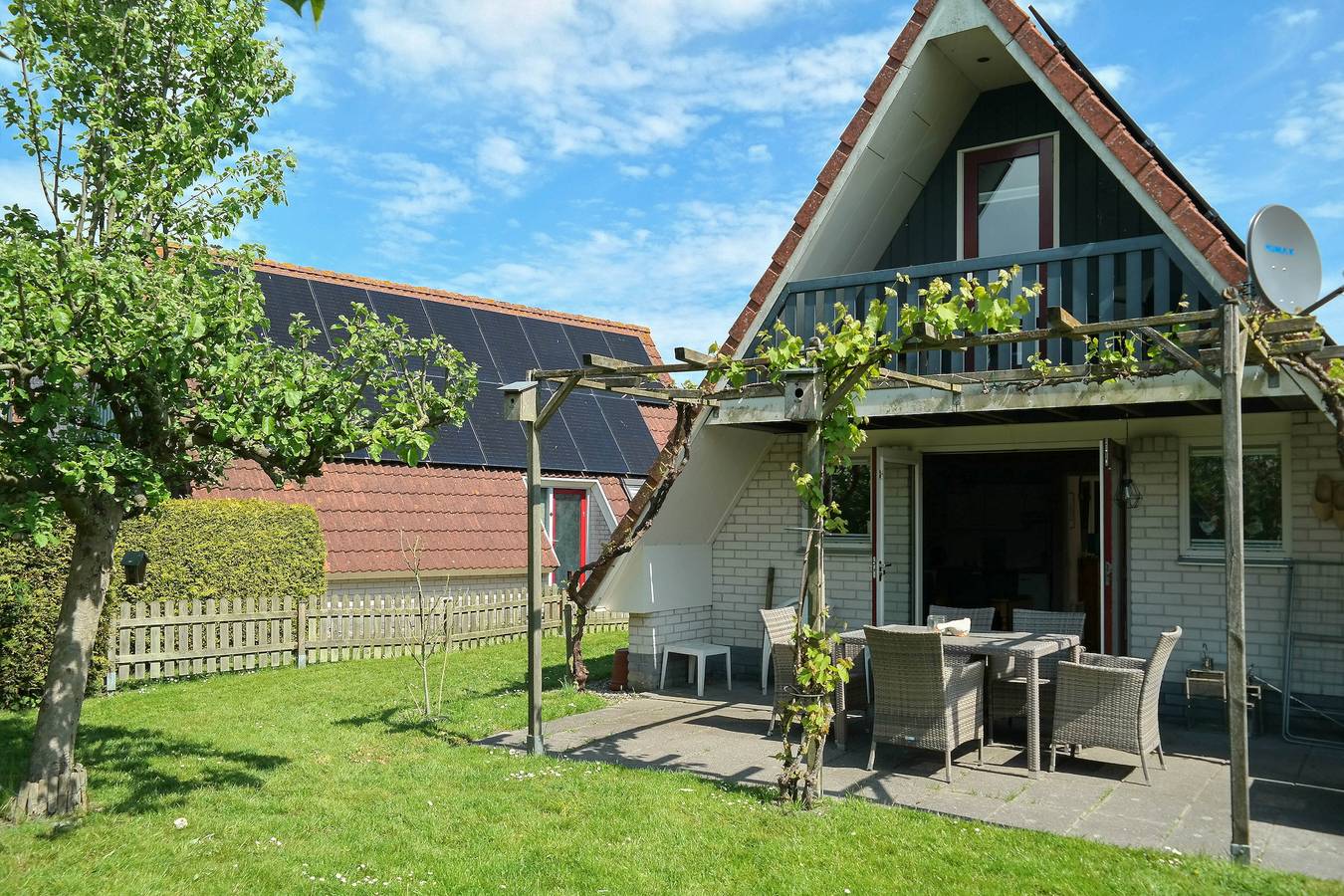 6 Erw Schönes Haus mit kleinem Garten und Terrasse in Oostmahorn, Dongeradeel